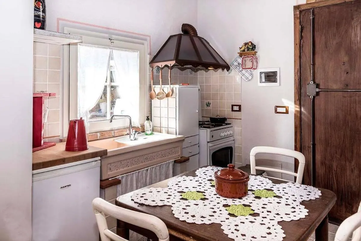 Villa Il Rustichino, Country Villa With Pool Soianella