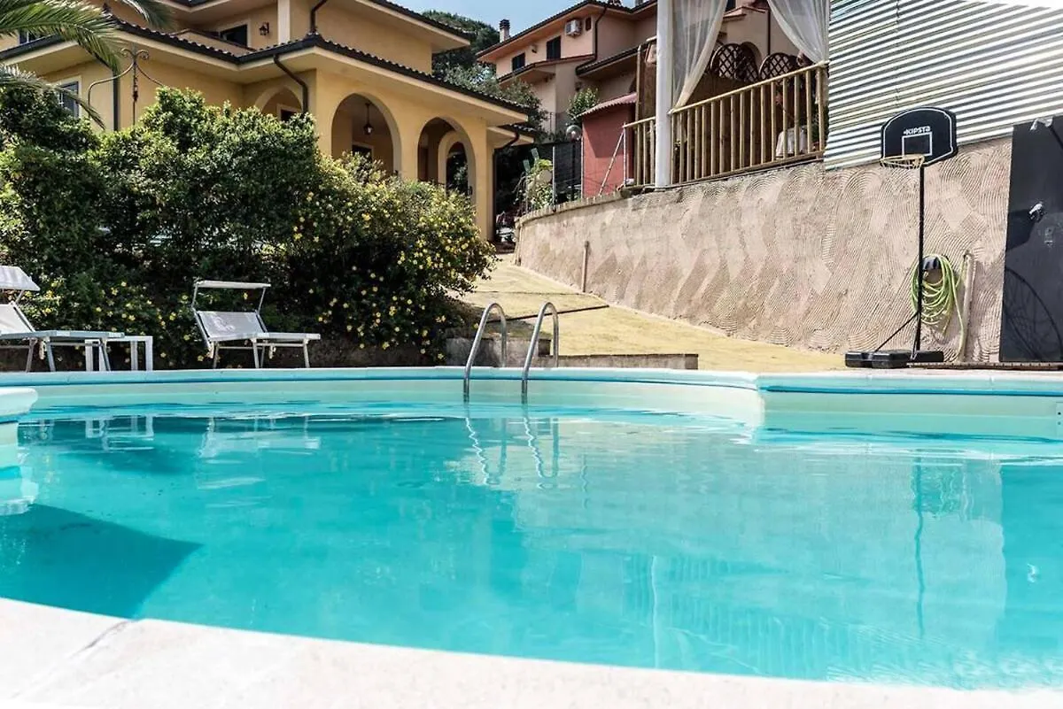 Villa Il Rustichino, Country Villa With Pool Soianella
