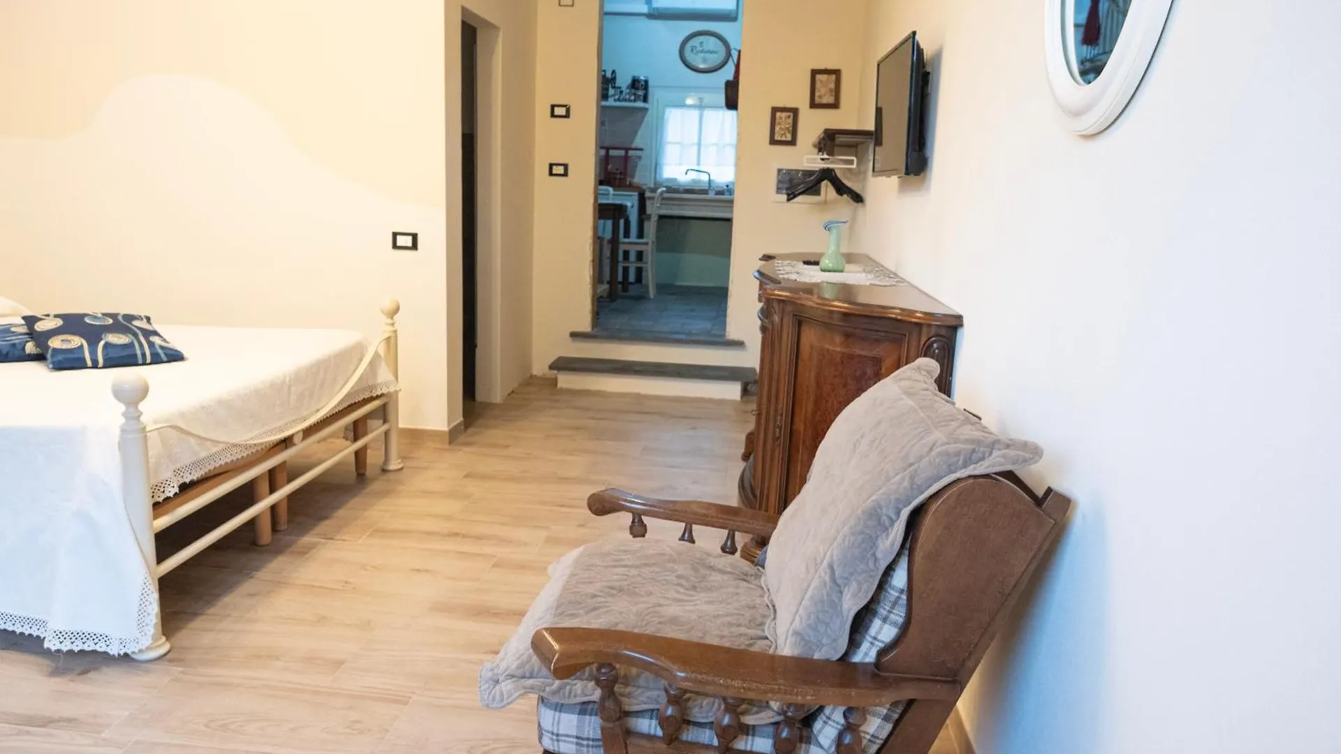 Villa Il Rustichino, Country Villa With Pool Soianella