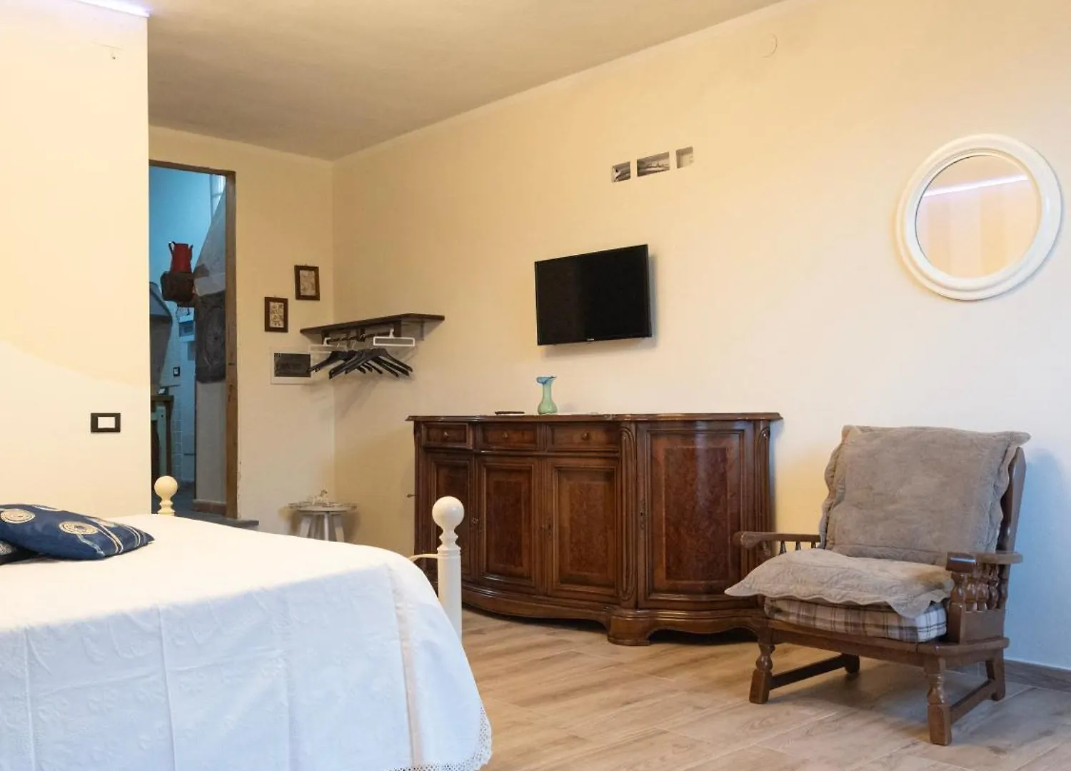 Villa Il Rustichino, Country Villa With Pool Soianella
