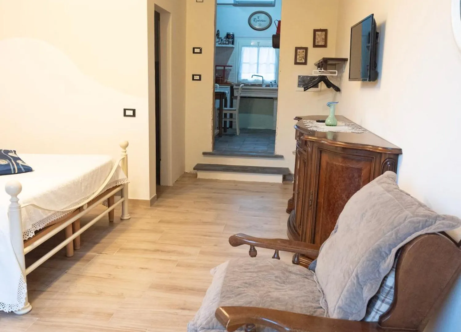 Villa Il Rustichino, Country Villa With Pool Soianella